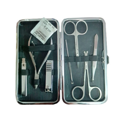 Манікюрний набір чорний